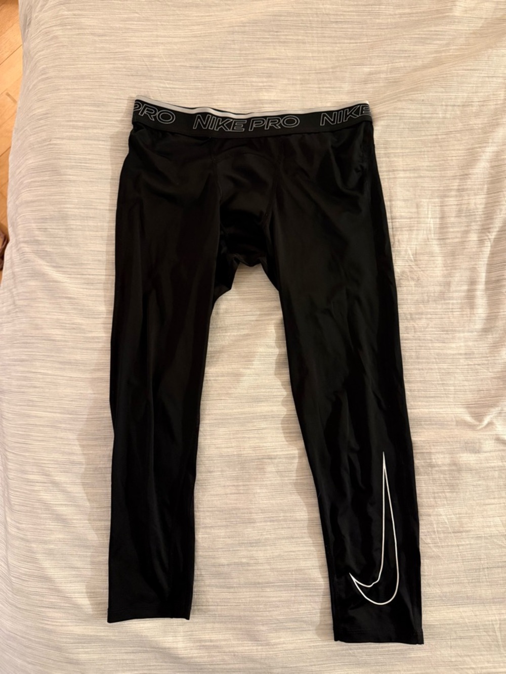 Nike Pro Black Compression Leggings with Swoosh Large